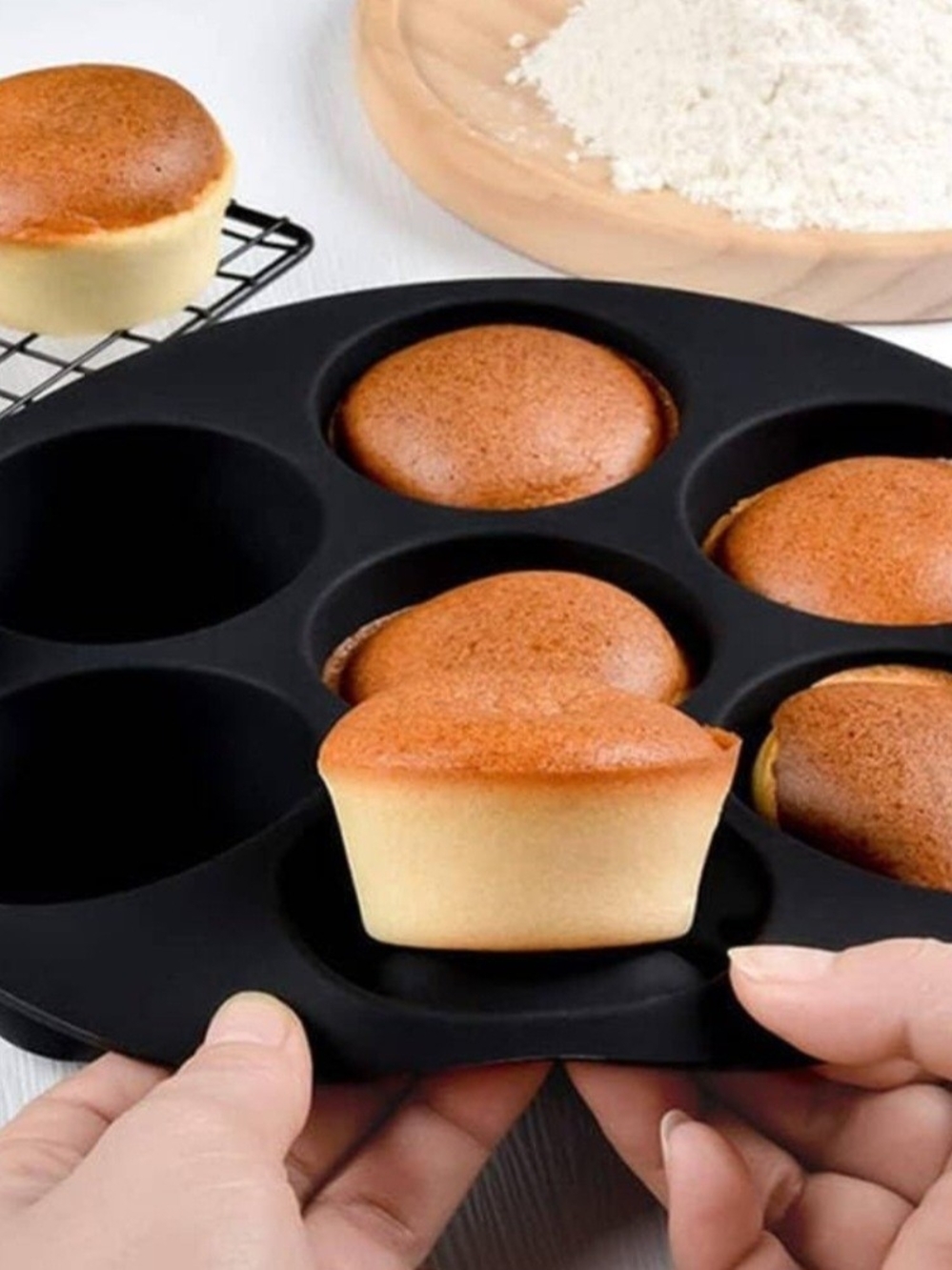Black Nonstick 7 Cup Silicone Liner - Picture 3 of 4